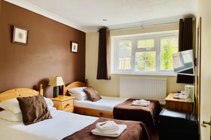 Old Pound Inn - Langport - Accommodation - A Twin Room En Suite